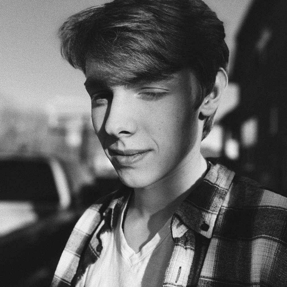 Meet your Posher, Evan
